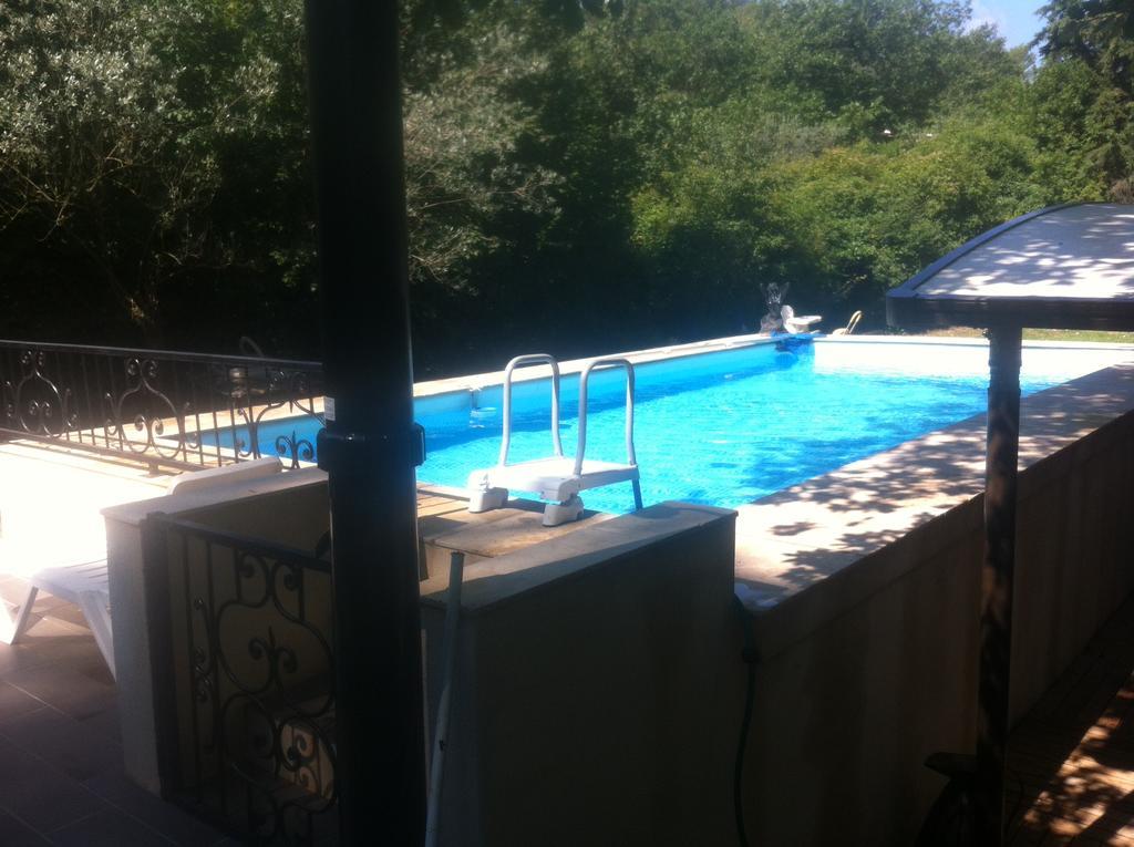 Mas De Peycavier Bed & Breakfast